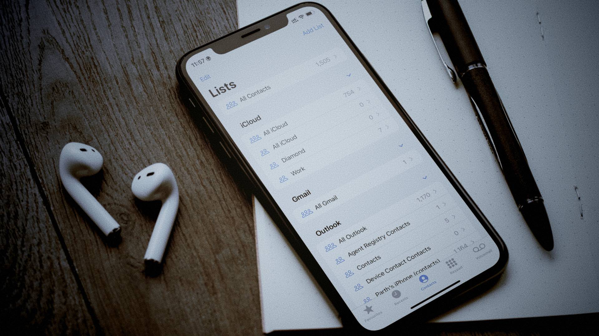 Create or Remove a Contacts List on iPhone